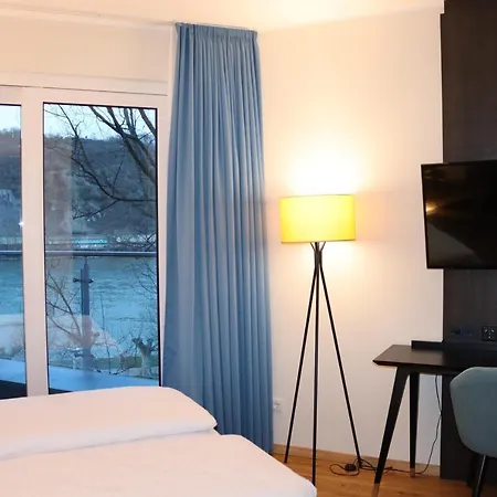 Einstein Am Roemerpark