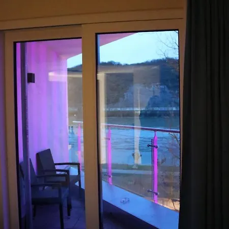 Einstein Am Roemerpark * Andernach