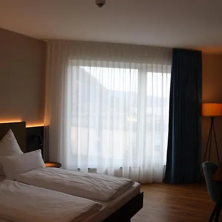 Einstein Am Roemerpark Andernach