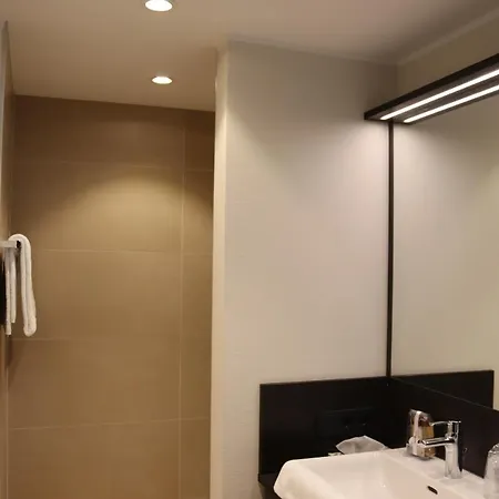 Einstein Am Roemerpark Hotel *