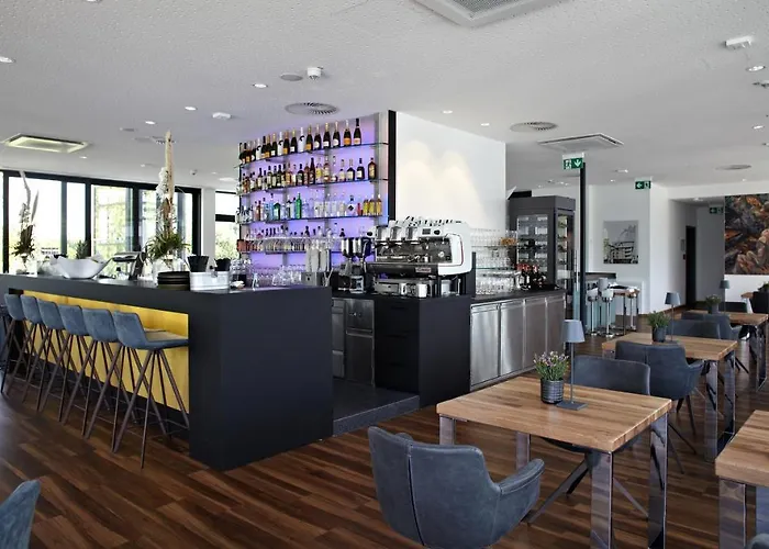 Einstein Am Roemerpark *