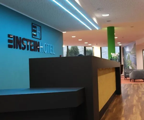 Einstein Am Roemerpark 호텔 *