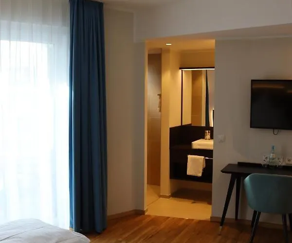 Einstein Am Römerpark Andernach